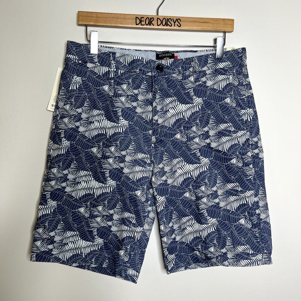 Dockers Tropical Leaf Patterned Ultimate Cargo Shorts